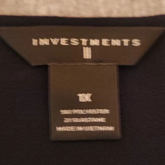 Investments Elegant Sheer Black  Women's Top Size 1X - Picture 4 of 7